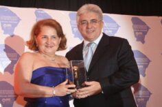 Deusmar Queíros e Esposa